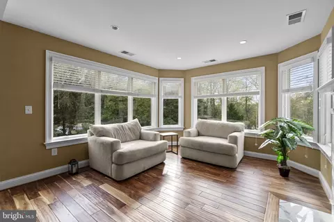 Living - 370 Eagle Hill Rd, Pasadena, MD 21122 photo 3 of 7