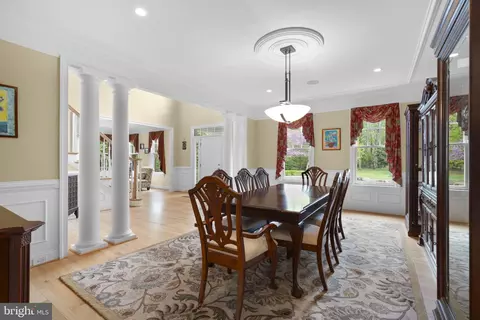 Dining - 370 Eagle Hill Rd, Pasadena, MD 21122 photo 3 of 5