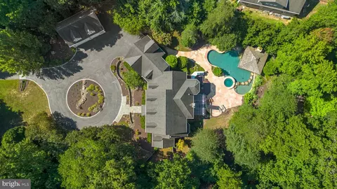 View/Area - 370 Eagle Hill Rd, Pasadena, MD 21122 photo 1 of 11