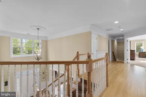 Entry Way - 370 Eagle Hill Rd, Pasadena, MD 21122 photo 6 of 8