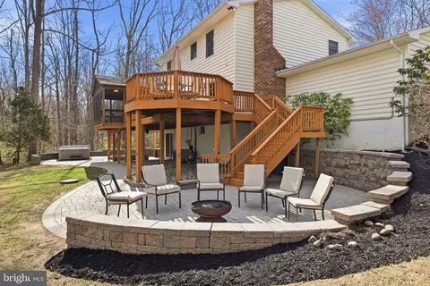 5209 Grenock Dr, Lothian, MD 20711 photo 4