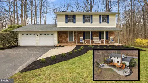 5209 Grenock Dr, Lothian, MD 20711