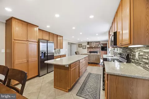 5209 Grenock Dr, Lothian, MD 20711 photo 12