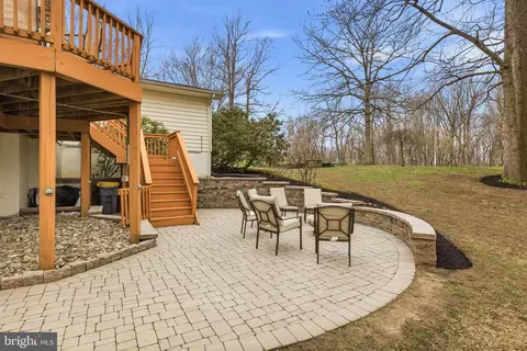 5209 Grenock Dr, Lothian, MD 20711 photo 5