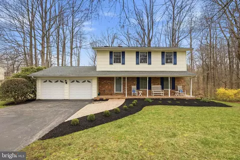 5209 Grenock Dr, Lothian, MD 20711 photo 2
