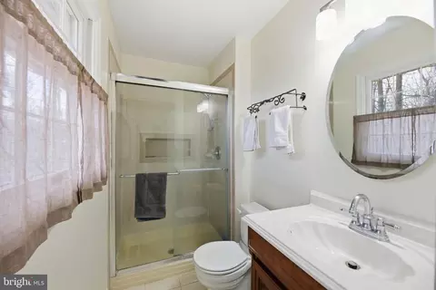5209 Grenock Dr, Lothian, MD 20711 photo 28