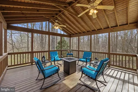 5209 Grenock Dr, Lothian, MD 20711 photo 11