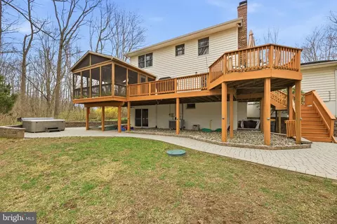 5209 Grenock Dr, Lothian, MD 20711 photo 6
