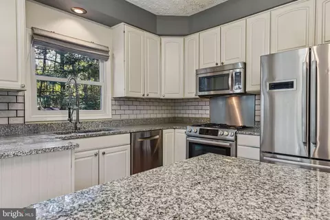 Kitchen - 7617 Bear Forest Rd, Hanover, MD 21076 photo 2 of 4