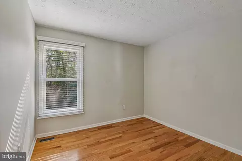 Bedroom - 7617 Bear Forest Rd, Hanover, MD 21076 photo 3 of 7
