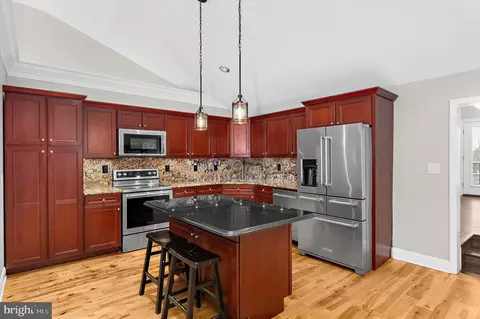 Kitchen - 7719 Suitt Dr, Pasadena, MD 21122 photo 2 of 4