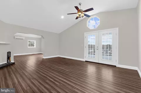 Living - 7719 Suitt Dr, Pasadena, MD 21122 photo 4 of 10