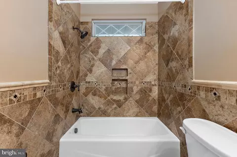 Bath - 7719 Suitt Dr, Pasadena, MD 21122 photo 5 of 8
