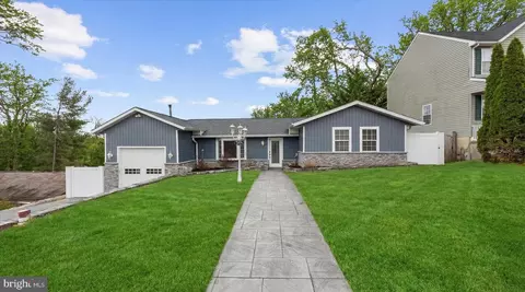 7719 Suitt Dr, Pasadena, MD 21122