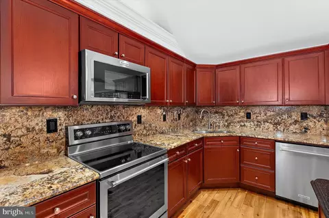 Kitchen - 7719 Suitt Dr, Pasadena, MD 21122 photo 4 of 4