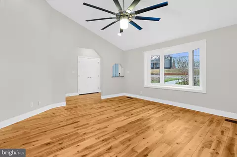 Living - 7719 Suitt Dr, Pasadena, MD 21122 photo 3 of 10