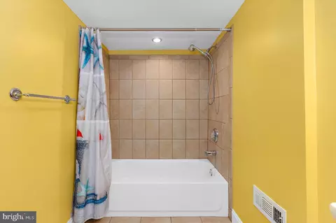 Bath - 7719 Suitt Dr, Pasadena, MD 21122 photo 7 of 8