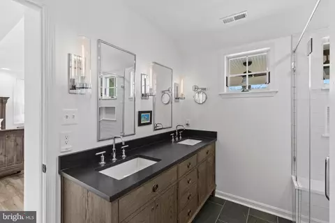 Bath - 327 Riverview Trl, Annapolis, MD 21401 photo 1 of 4