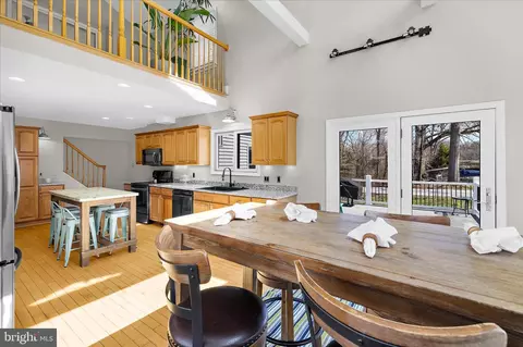 Dining - 1217 Valley Rd, Pasadena, MD 21122 photo 3 of 4