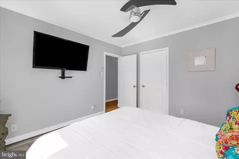 Bedroom - 1217 Valley Rd, Pasadena, MD 21122 photo 4 of 11
