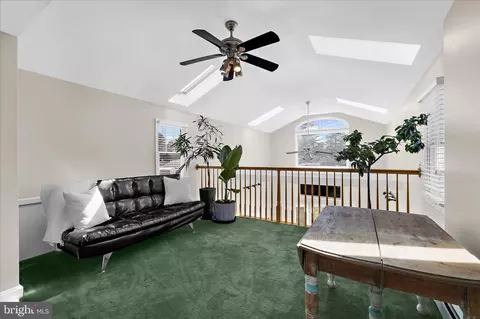 Entry Way - 1217 Valley Rd, Pasadena, MD 21122 photo 4 of 6