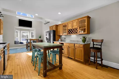 Kitchen - 1217 Valley Rd, Pasadena, MD 21122 photo 4 of 4