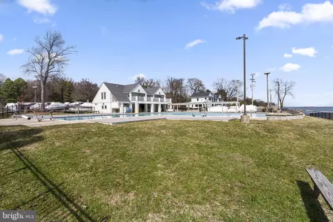 Exterior - 22 E Lake Dr, Annapolis, MD 21403 photo 9 of 12