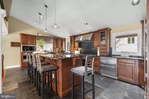 Kitchen - 22 E Lake Dr, Annapolis, MD 21403 photo 1 of 8