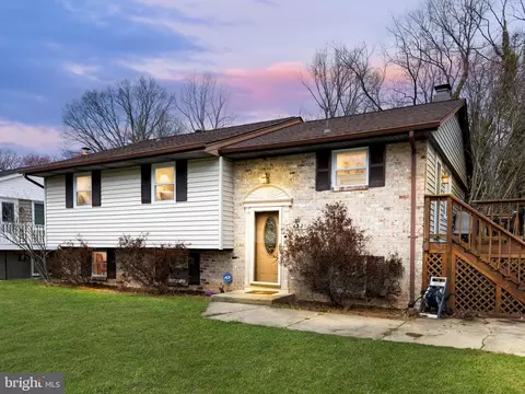 8221 Bernard Dr N, Millersville, MD 21108