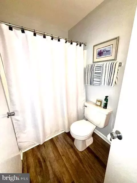 Bath - 30 J Hearthstone Ct #J, Annapolis, MD 21403 photo 2 of 3