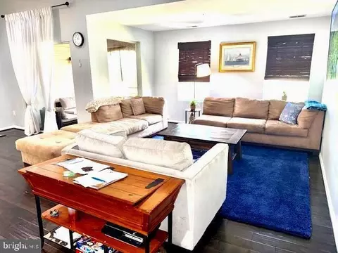 Living - 30 J Hearthstone Ct #J, Annapolis, MD 21403 photo 3 of 5