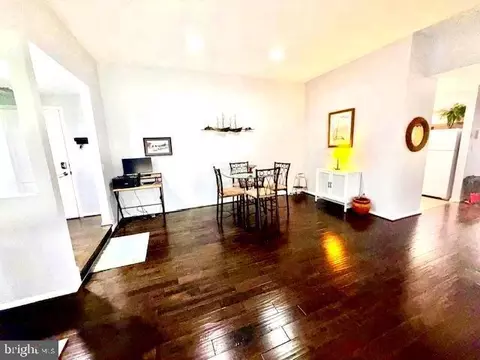 Entry Way - 30 J Hearthstone Ct #J, Annapolis, MD 21403 photo 2 of 3