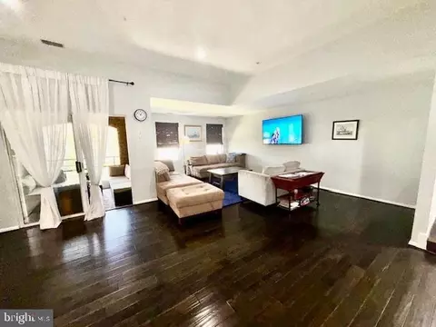 Living - 30 J Hearthstone Ct #J, Annapolis, MD 21403 photo 5 of 5