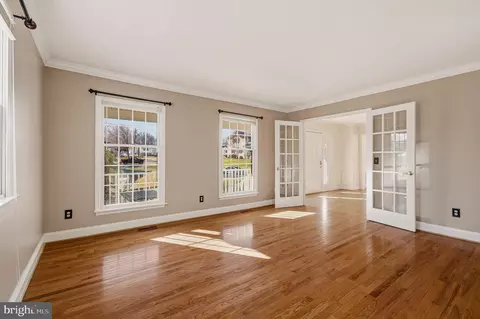 Living - 1296 Crossover Dr, Edgewater, MD 21037 photo 3 of 8