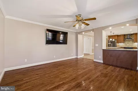 Living - 1296 Crossover Dr, Edgewater, MD 21037 photo 5 of 8