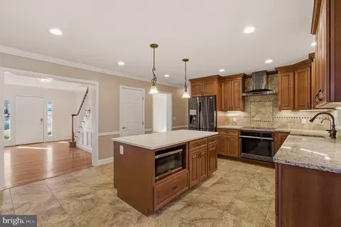 Kitchen - 1296 Crossover Dr, Edgewater, MD 21037 photo 2 of 4