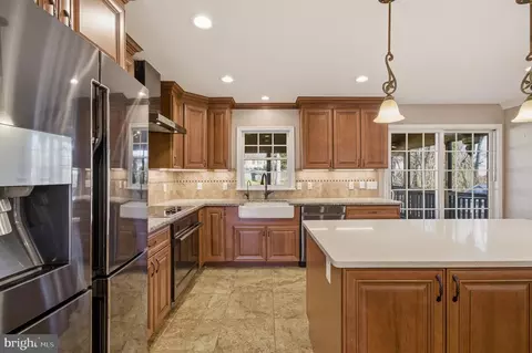 Kitchen - 1296 Crossover Dr, Edgewater, MD 21037 photo 4 of 4