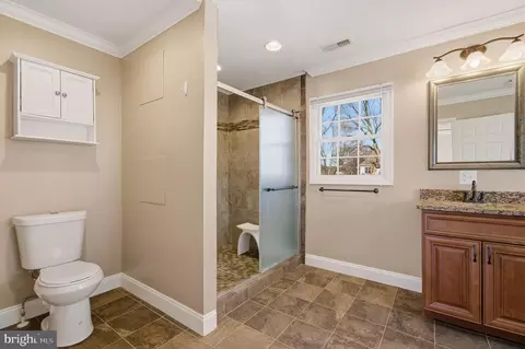 Bath - 1296 Crossover Dr, Edgewater, MD 21037 photo 1 of 2