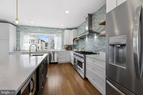 Kitchen - 3675 1st Ave, Edgewater, MD 21037 photo 3 of 3