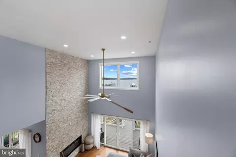 Entry Way - 3675 1st Ave, Edgewater, MD 21037 photo 5 of 5