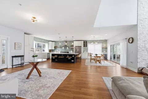 Other - 3675 1st Ave, Edgewater, MD 21037 photo 2 of 16