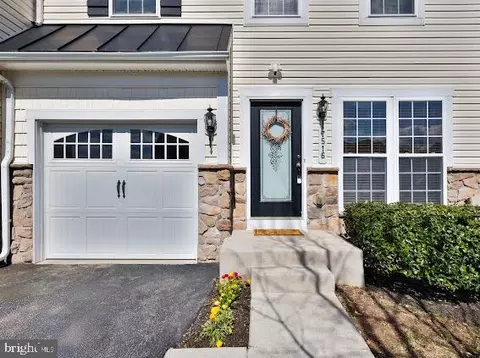 Exterior - 7516 Helston Ct, Hanover, MD 21076 photo 4 of 8