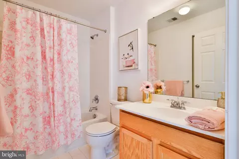 Bath - 7516 Helston Ct, Hanover, MD 21076 photo 1 of 9
