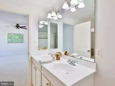 Bath - 7516 Helston Ct, Hanover, MD 21076 photo 3 of 9