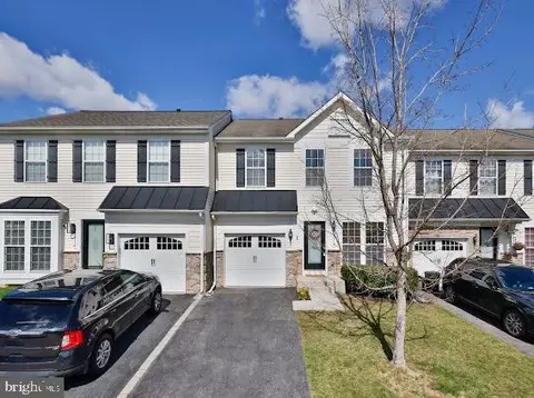 Exterior - 7516 Helston Ct, Hanover, MD 21076 photo 6 of 8