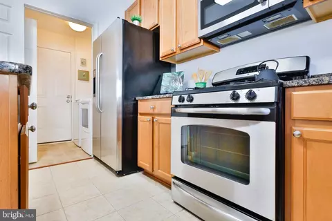 Kitchen - 7516 Helston Ct, Hanover, MD 21076 photo 6 of 10