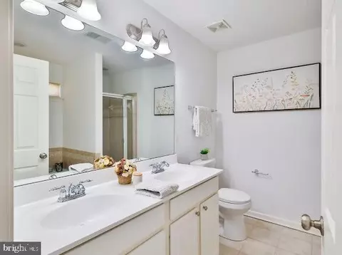 Bath - 7516 Helston Ct, Hanover, MD 21076 photo 2 of 9
