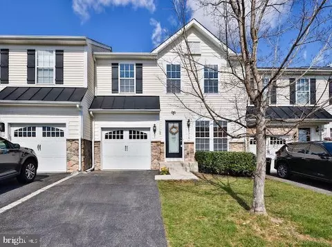 Exterior - 7516 Helston Ct, Hanover, MD 21076 photo 5 of 8