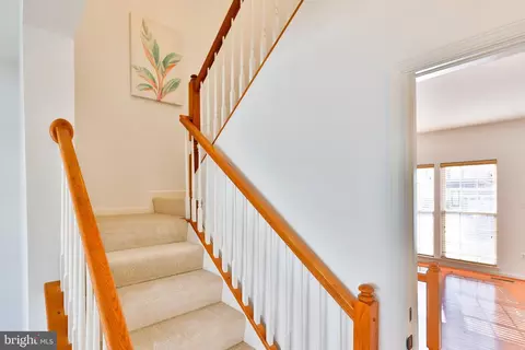 Entry Way - 7516 Helston Ct, Hanover, MD 21076 photo 5 of 13