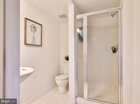 Bath - 7516 Helston Ct, Hanover, MD 21076 photo 8 of 9